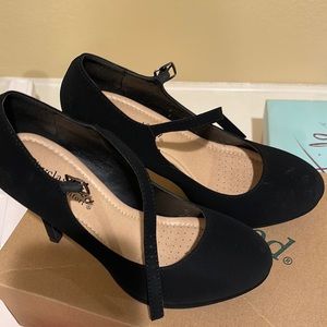 Black Heels used 1 time! Size 7.5